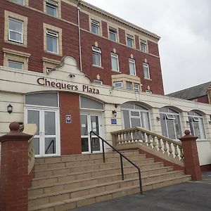 Chequers Plaza Hotel
